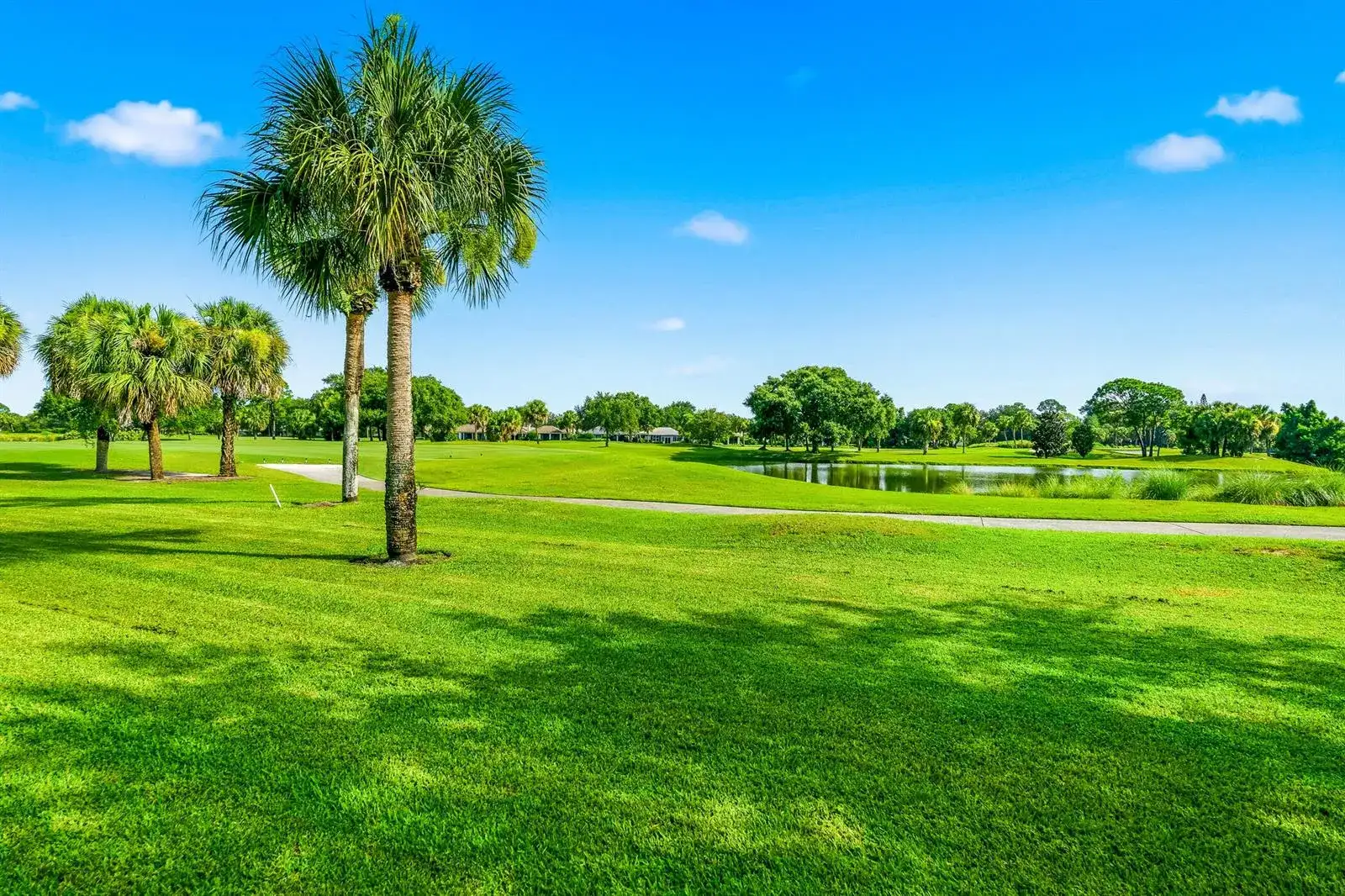 700 SUMMERWOOD Lane SW, Vero Beach FL 32962 photo 4