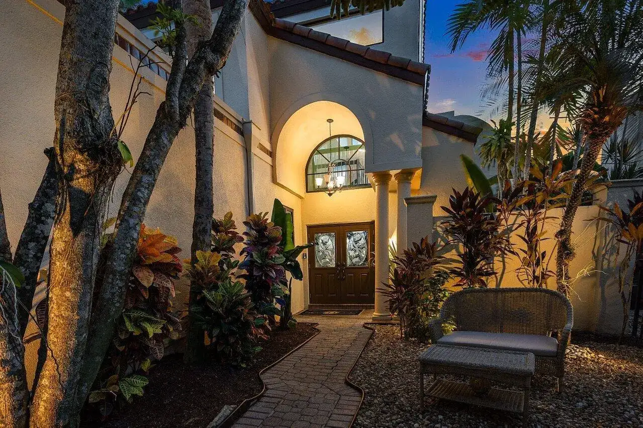 23496 Mirabella Circle S, Boca Raton FL 33433 photo 3
