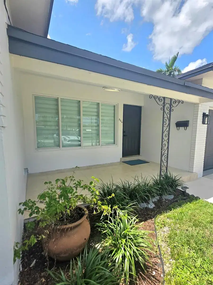 806 N 31st Court, Hollywood FL 33021 photo 4