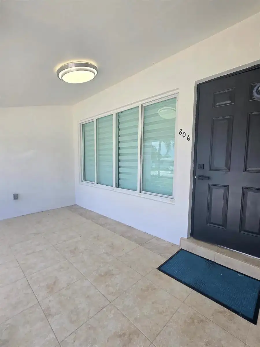 806 N 31st Court, Hollywood FL 33021 photo 5