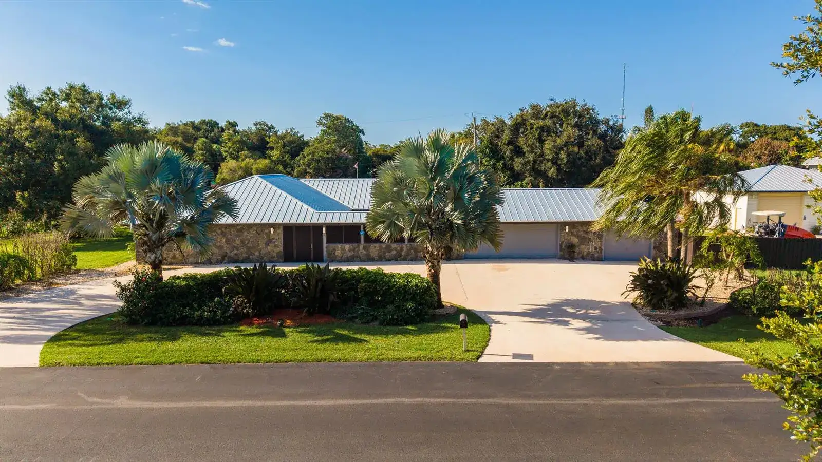 3504 FONTANEDA Avenue, Fort Pierce FL 34947 photo 3