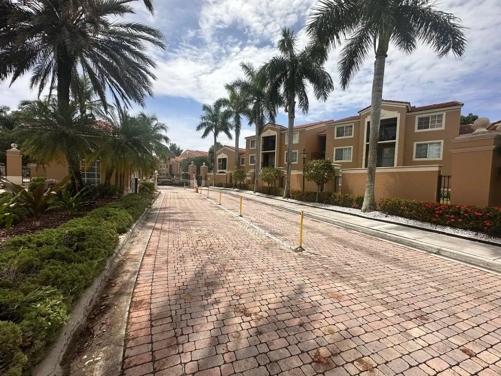 7950 N Nob Hill Road # 108, Tamarac FL 33321 photo 2