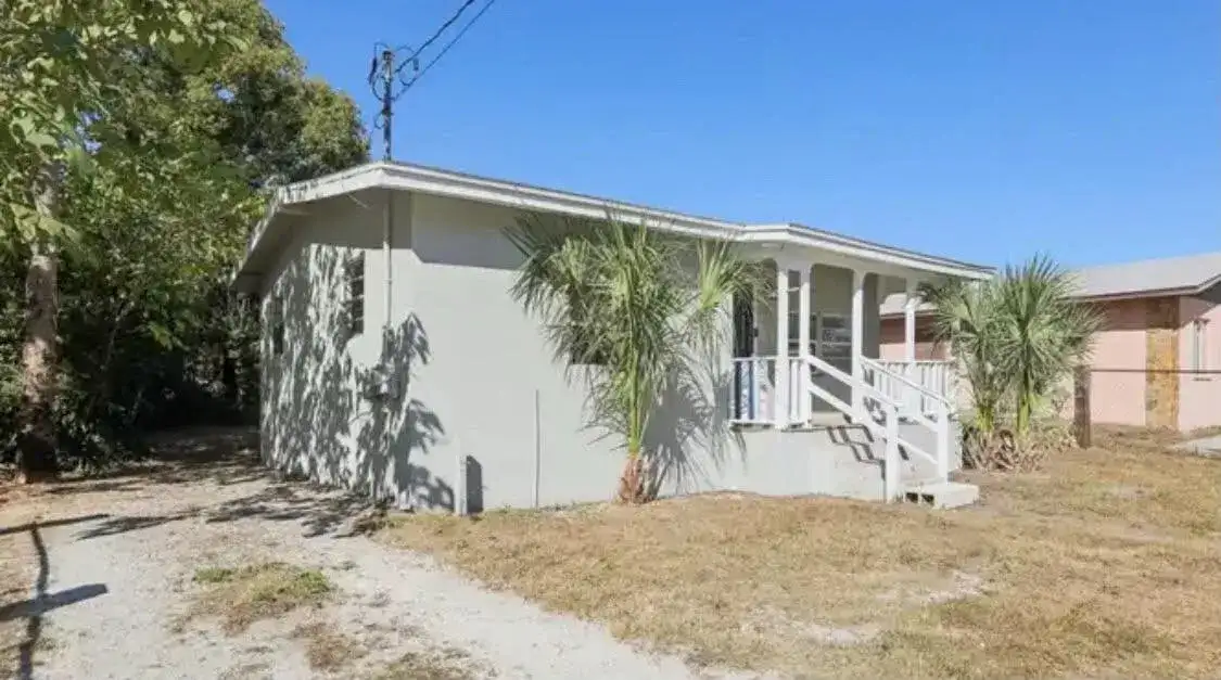 3416 N GARRISON Street, Tampa FL 33619 photo 2