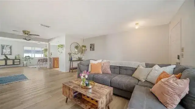 4205 RUTH Way, Sarasota FL 34232 photo 5