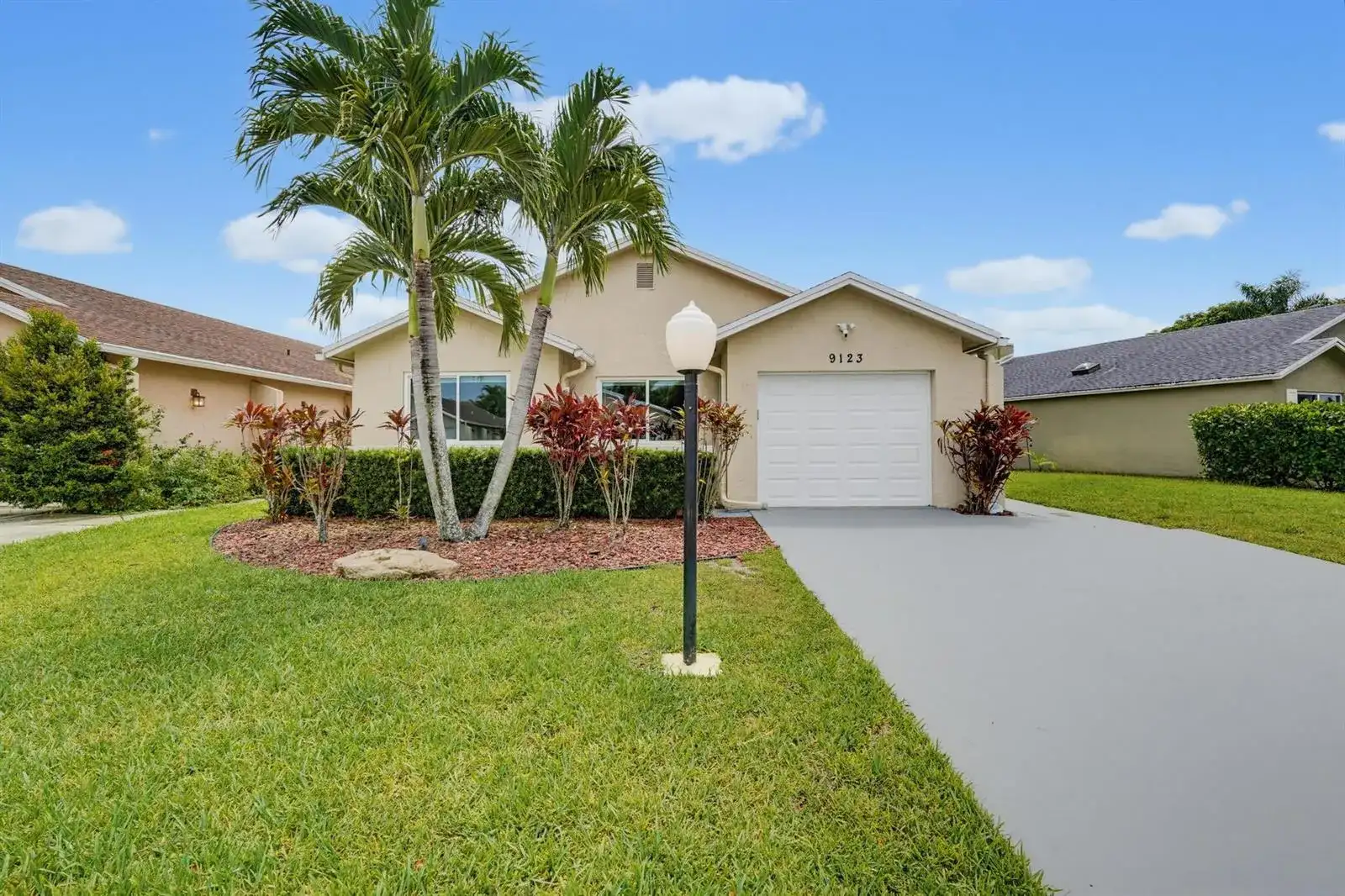 9123 PINE SPRINGS Drive, Boca Raton FL 33428 photo 4
