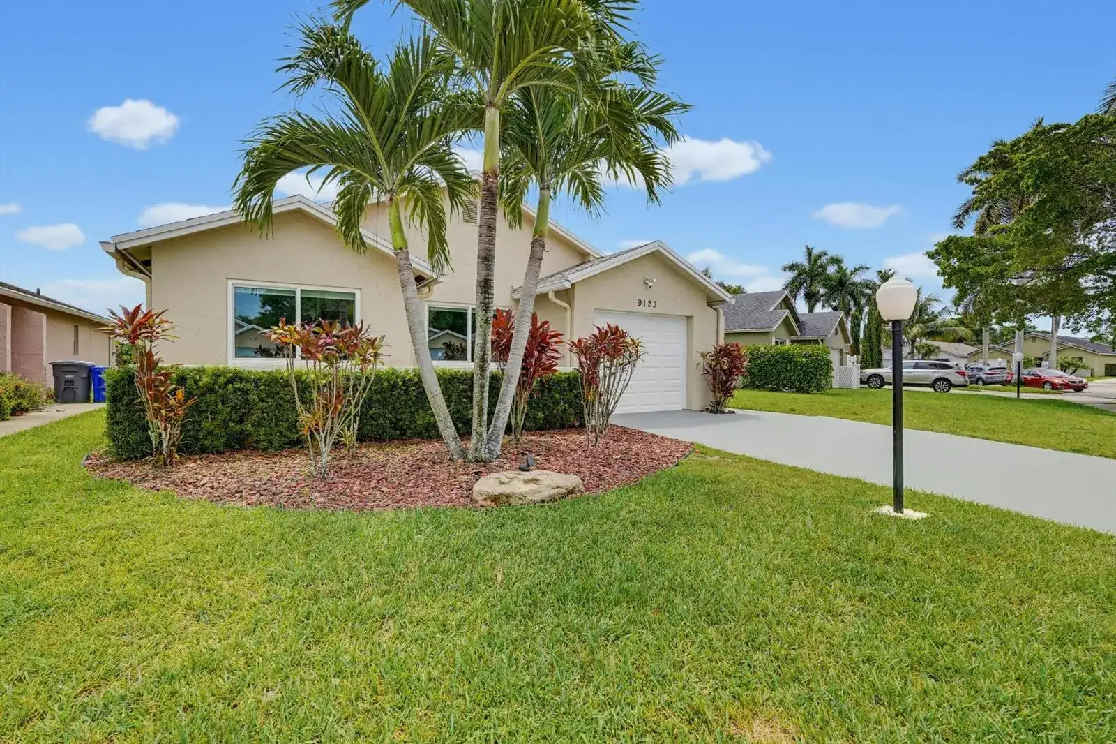 9123 PINE SPRINGS Drive, Boca Raton FL 33428 photo 5