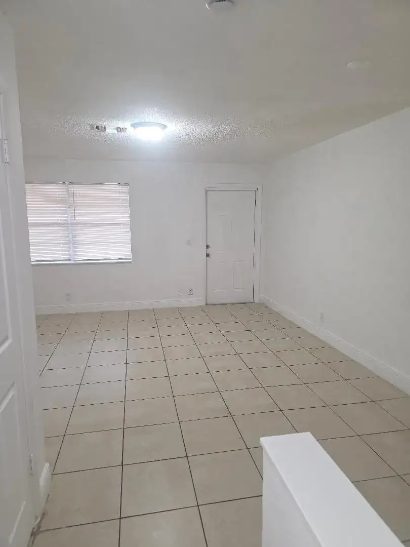 3640 NE 1st Avenue # 2, Oakland Park FL 33334 photo 3
