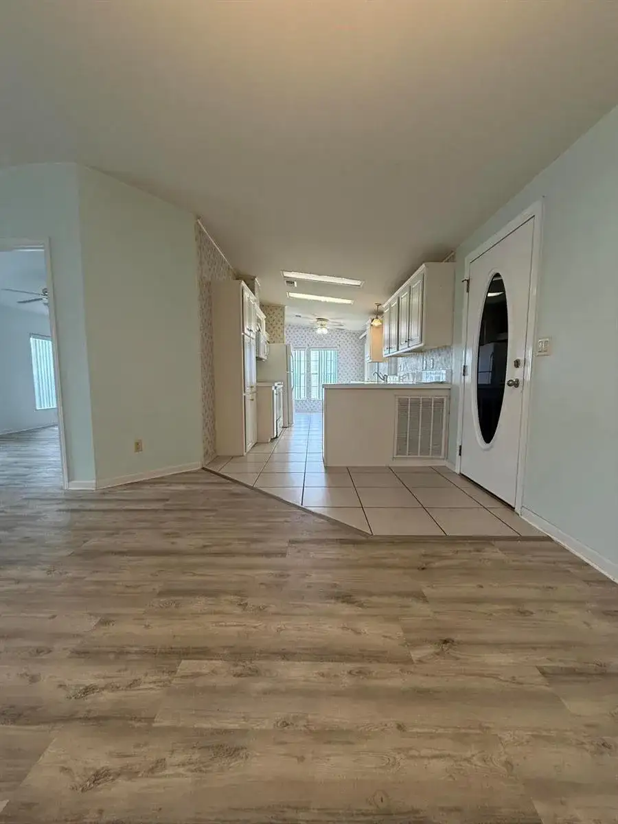 294 Kingfisher Avenue, Fort Pierce FL 34982 photo 4