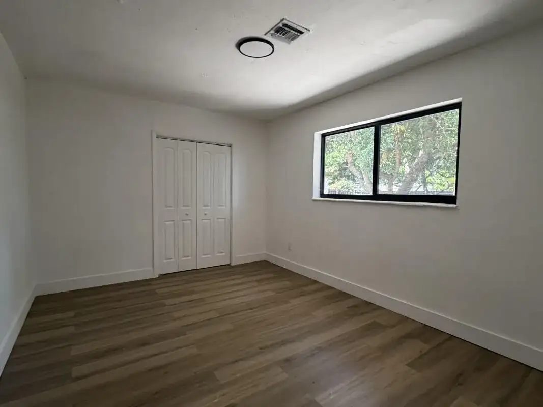 3611 SW 33rd Avenue, West Park FL 33023 photo 4