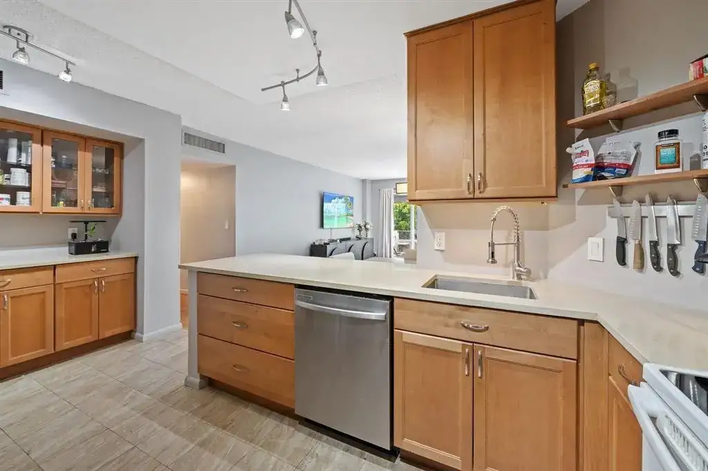 340 Sunset Drive # 401, Fort Lauderdale FL 33301 photo 5