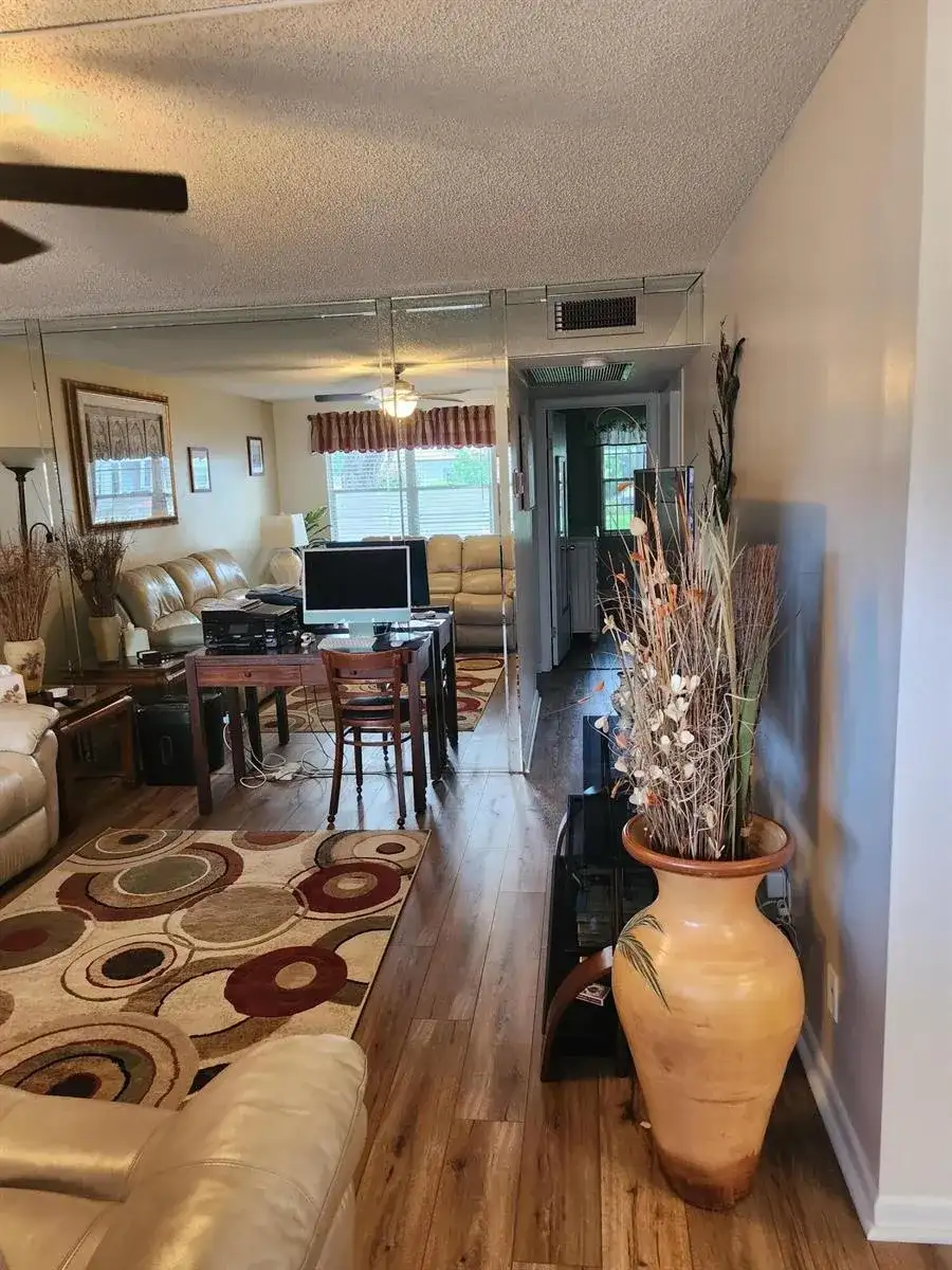 74 Newport Court E, Deerfield Beach FL 33442 photo 2