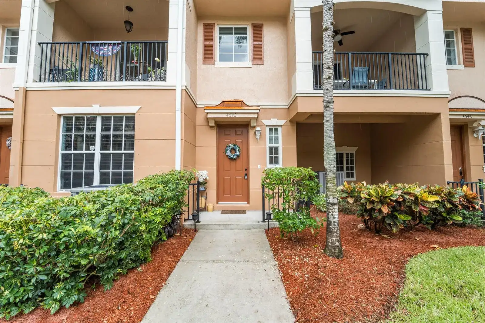 4542 Danson Way, Delray Beach FL 33445 photo 2