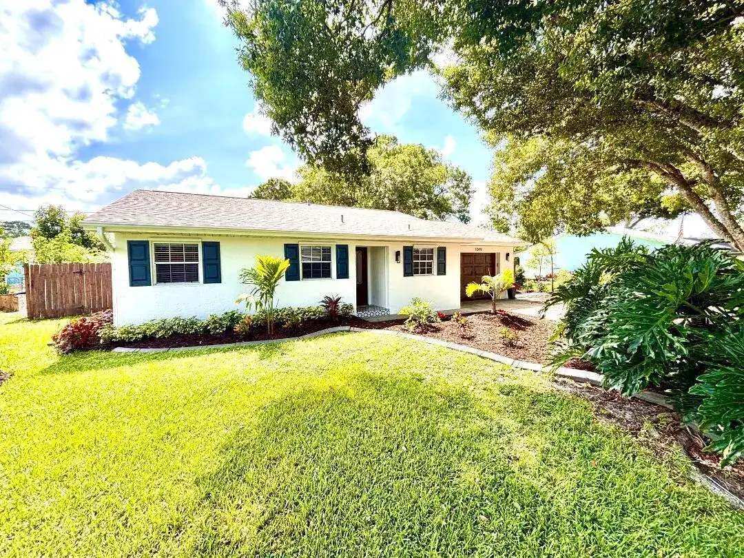 1049 Phelps Street, Sebastian FL 32958 photo 2
