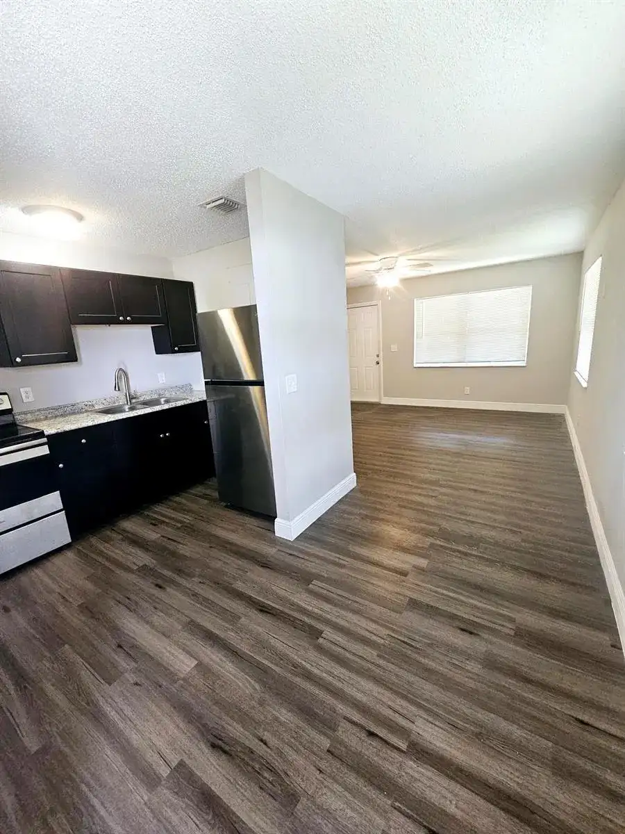 1556 W 20TH Street, Riviera Beach FL 33404 photo 3