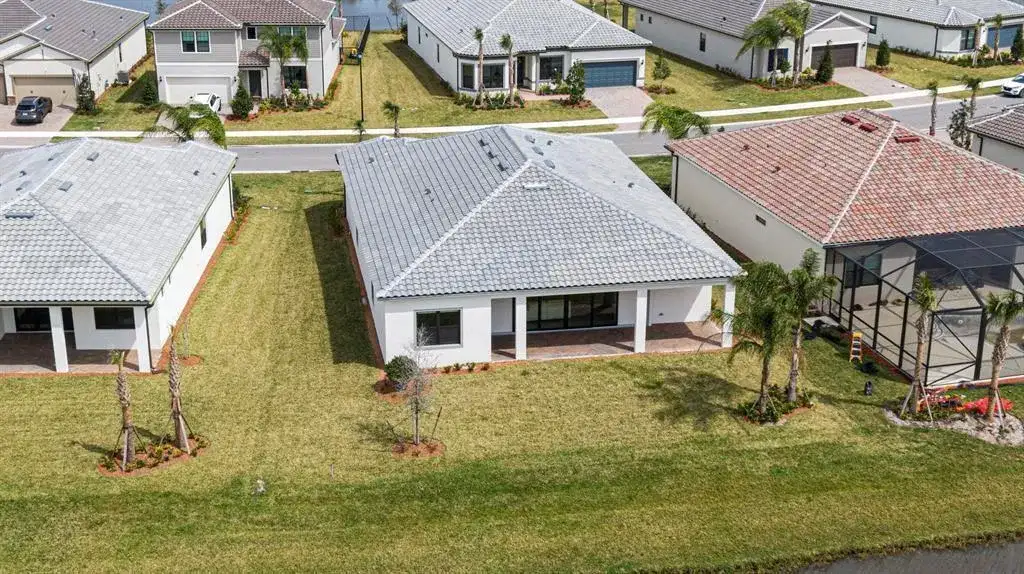 818 SE COURANCES Drive, Port St. Lucie FL 34984 photo 4