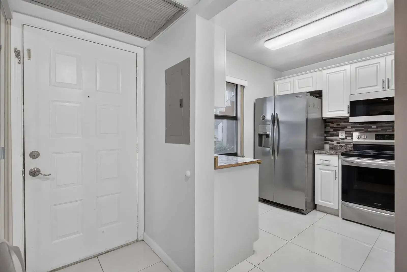 5540 Lakeside Drive # 102, Margate FL 33063 photo 3