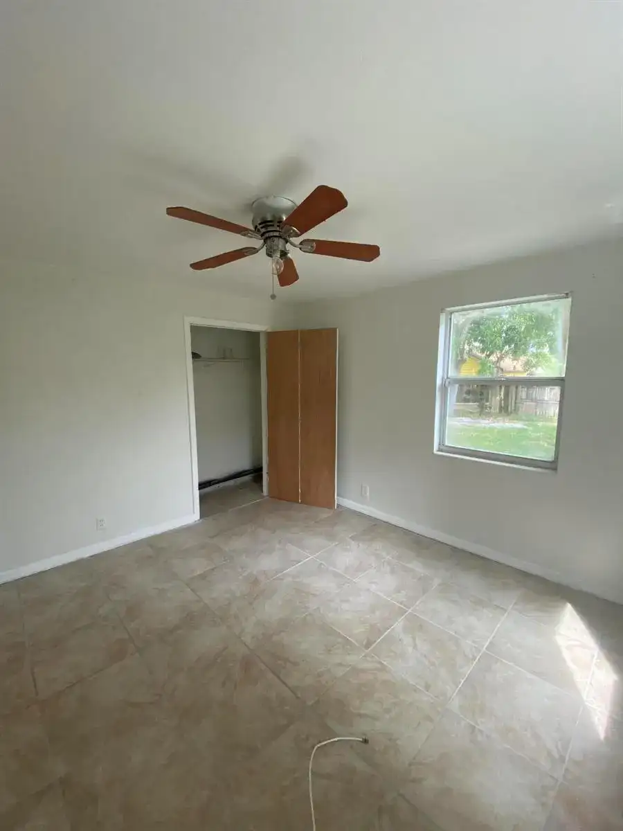 707 45TH Street, West Palm Beach FL 33407 photo 5