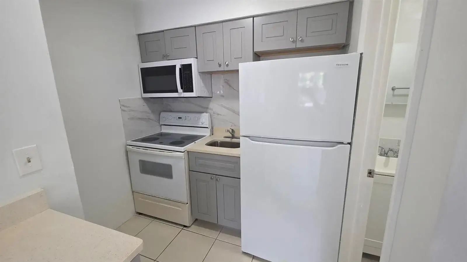 7311 VENETIAN Street # 6, Miramar FL 33023 photo 4