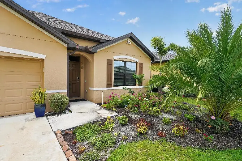 6282 NW Regent Street, Port St. Lucie FL 34983 photo 2