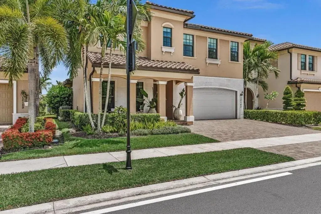 12143 S BAYPOINT Circle, Parkland FL 33076 photo 2