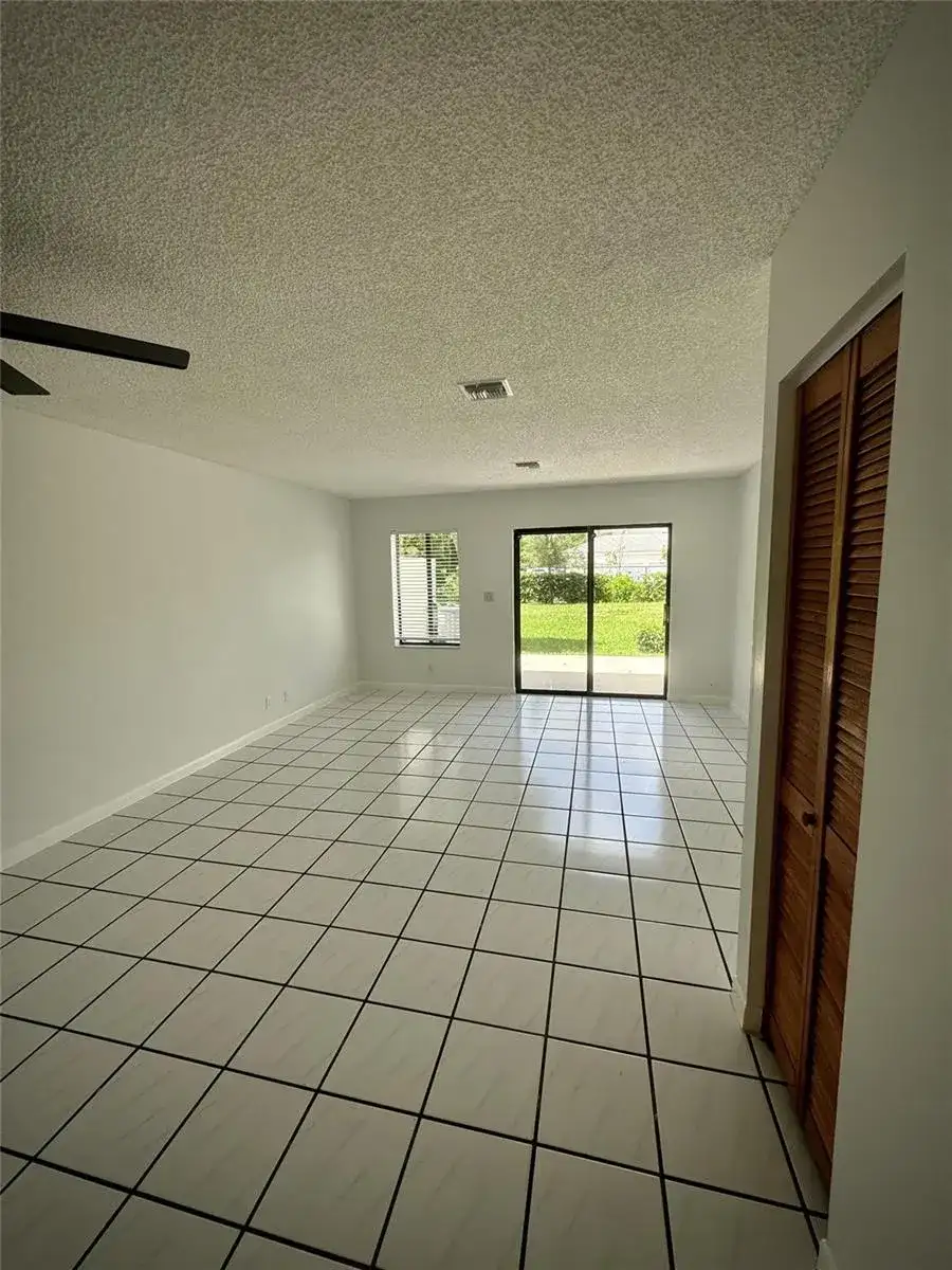 8807 NW 35th Street, Coral Springs FL 33065 photo 3
