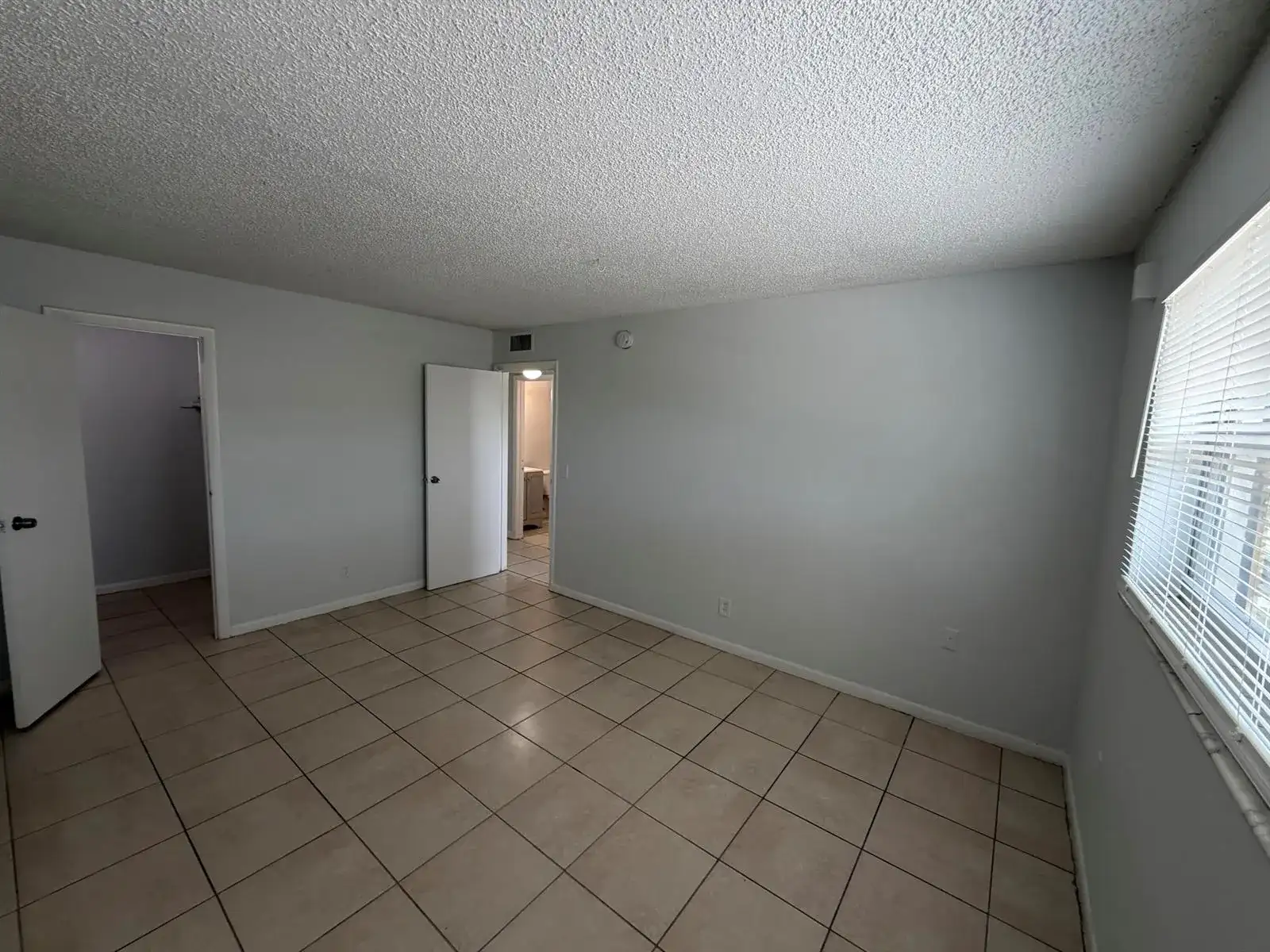 4160 NW 21st Street, Lauderhill FL 33313 photo 2