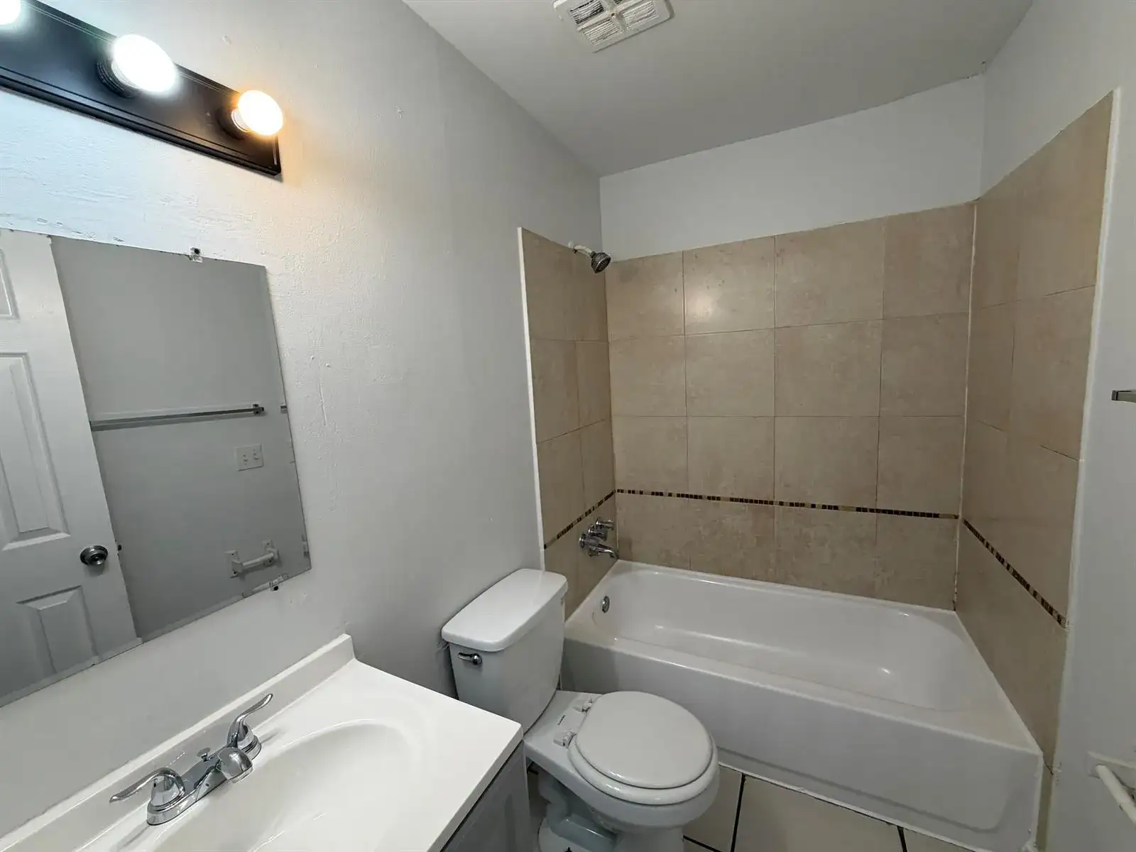 4160 NW 21st Street, Lauderhill FL 33313 photo 5