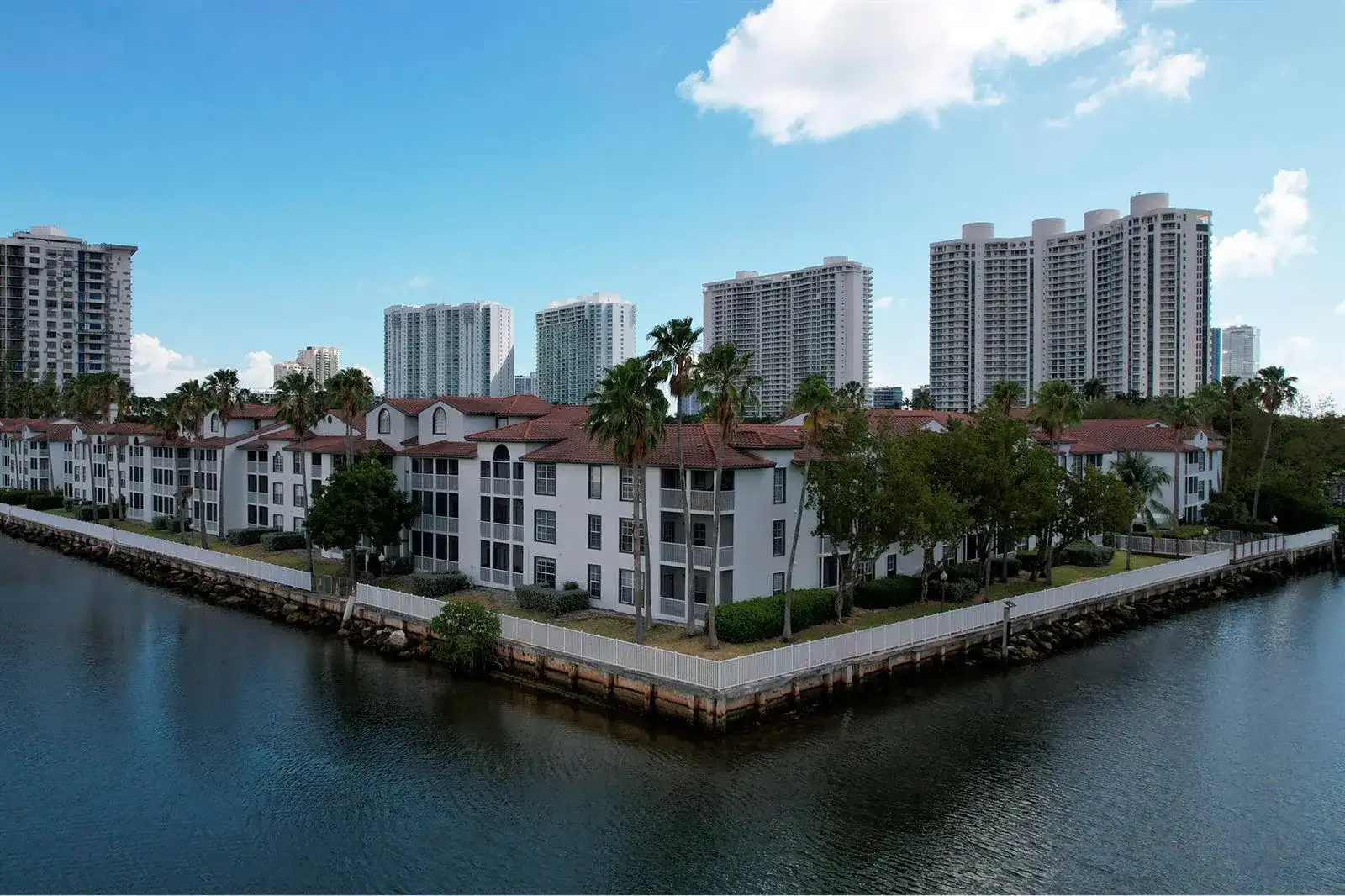 17900 NE 31st Court # 3324, Aventura FL 33160 photo 2