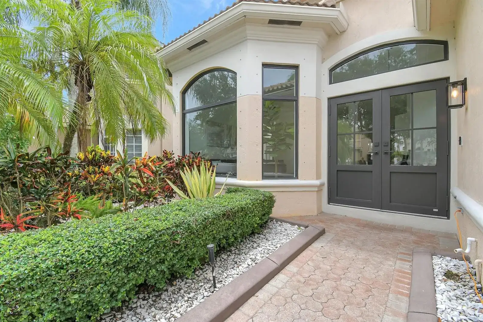 6041 SW 195TH Avenue, Pembroke Pines FL 33332 photo 3