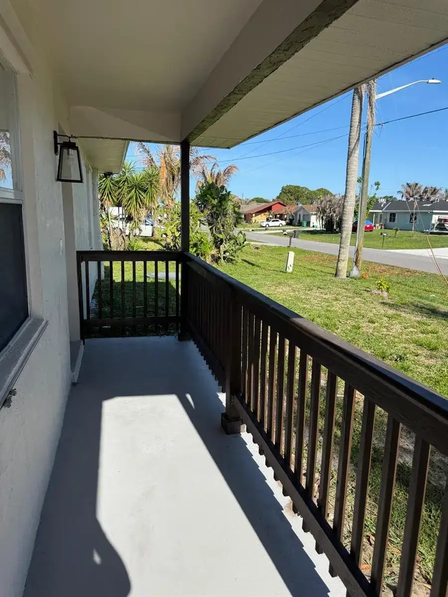 699 NW Riverside Drive, Port St. Lucie FL 34983 photo 5