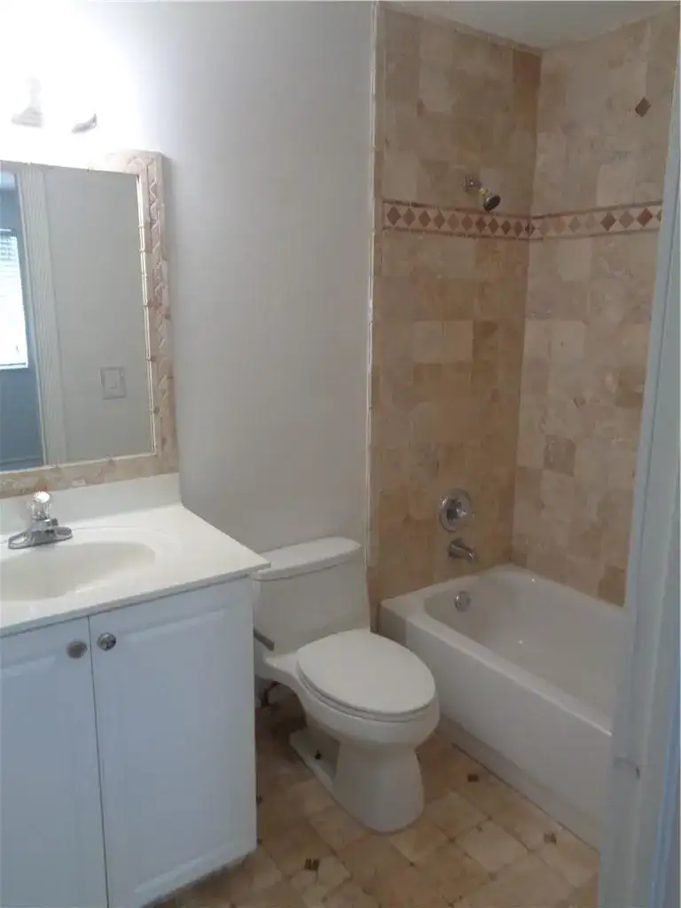 11379 NW 34TH Place, Sunrise FL 33323 photo 4