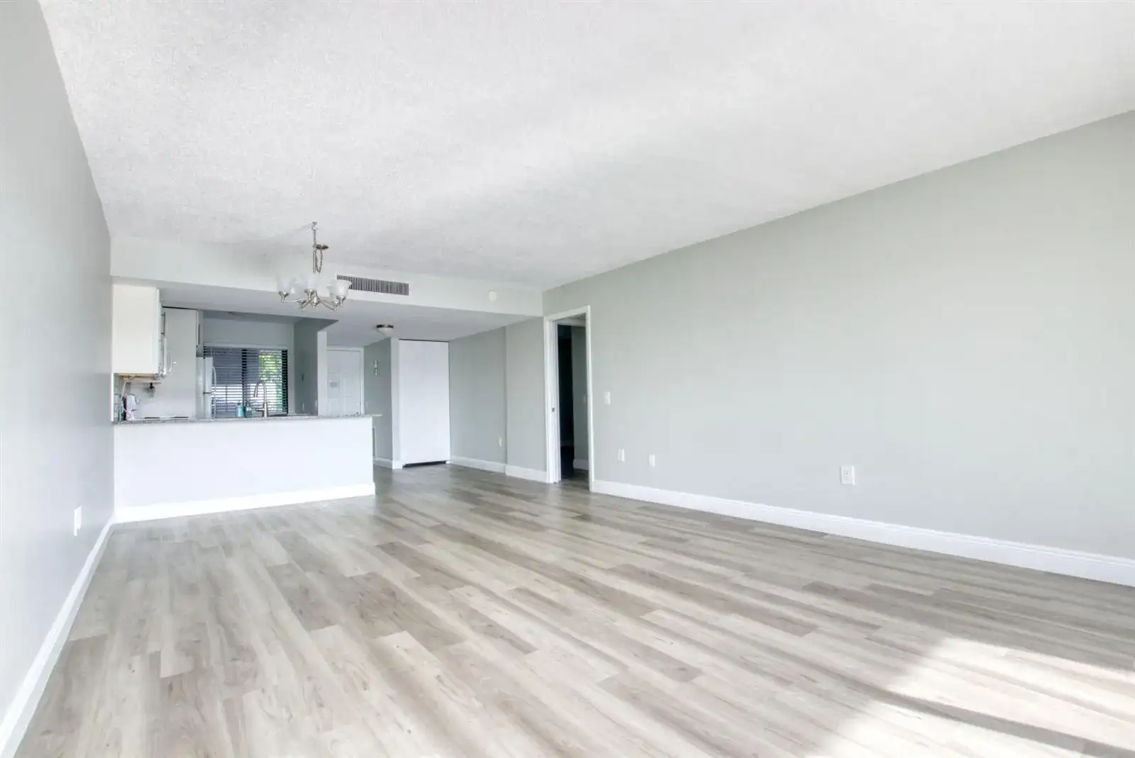 4254 D Este Court # 304, Lake Worth FL 33467 photo 4