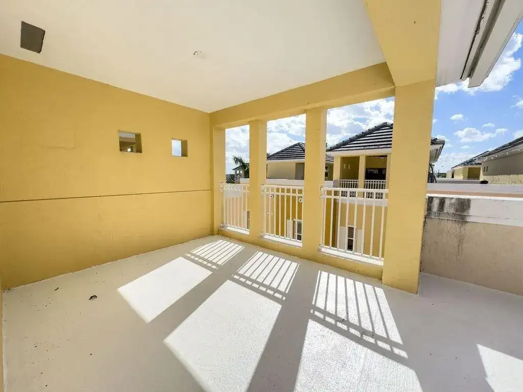 2322 Vintage Drive, Lighthouse Point FL 33064 photo 2