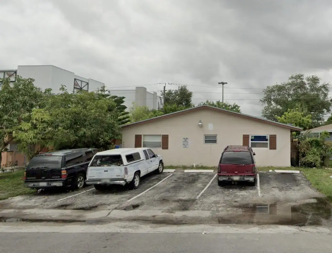 50 NE 36TH Court, Oakland Park FL 33334 photo 3