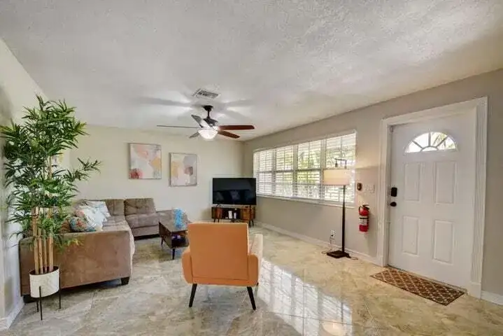 168 SE 31ST Avenue, Boynton Beach FL 33435 photo 3