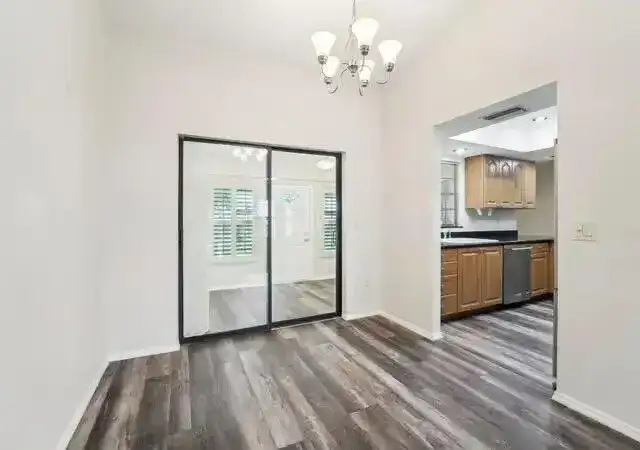 8124 GLENBROOKE Place, Sarasota FL 34243 photo 3