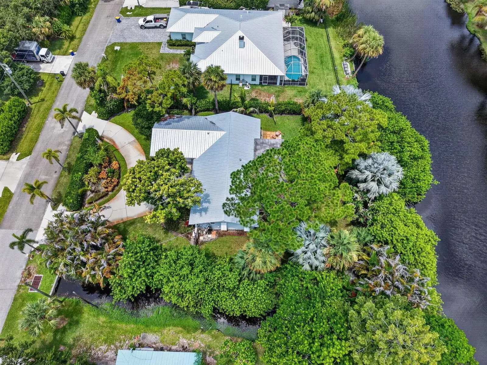 8797 SE SHARON Street, Hobe Sound FL 33455 photo 3