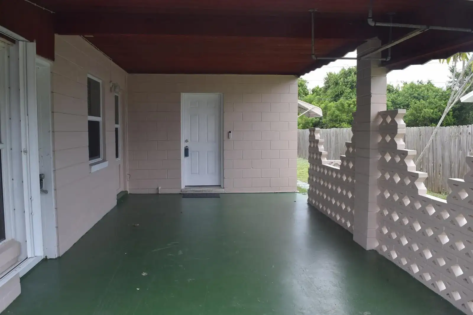 1622 NE Maureen Court, Jensen Beach FL 34957 photo 2