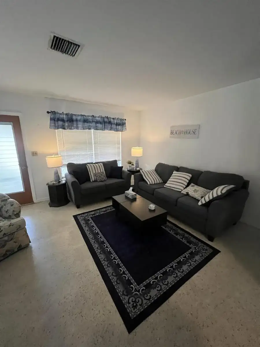 1622 NE Maureen Court, Jensen Beach FL 34957 photo 4