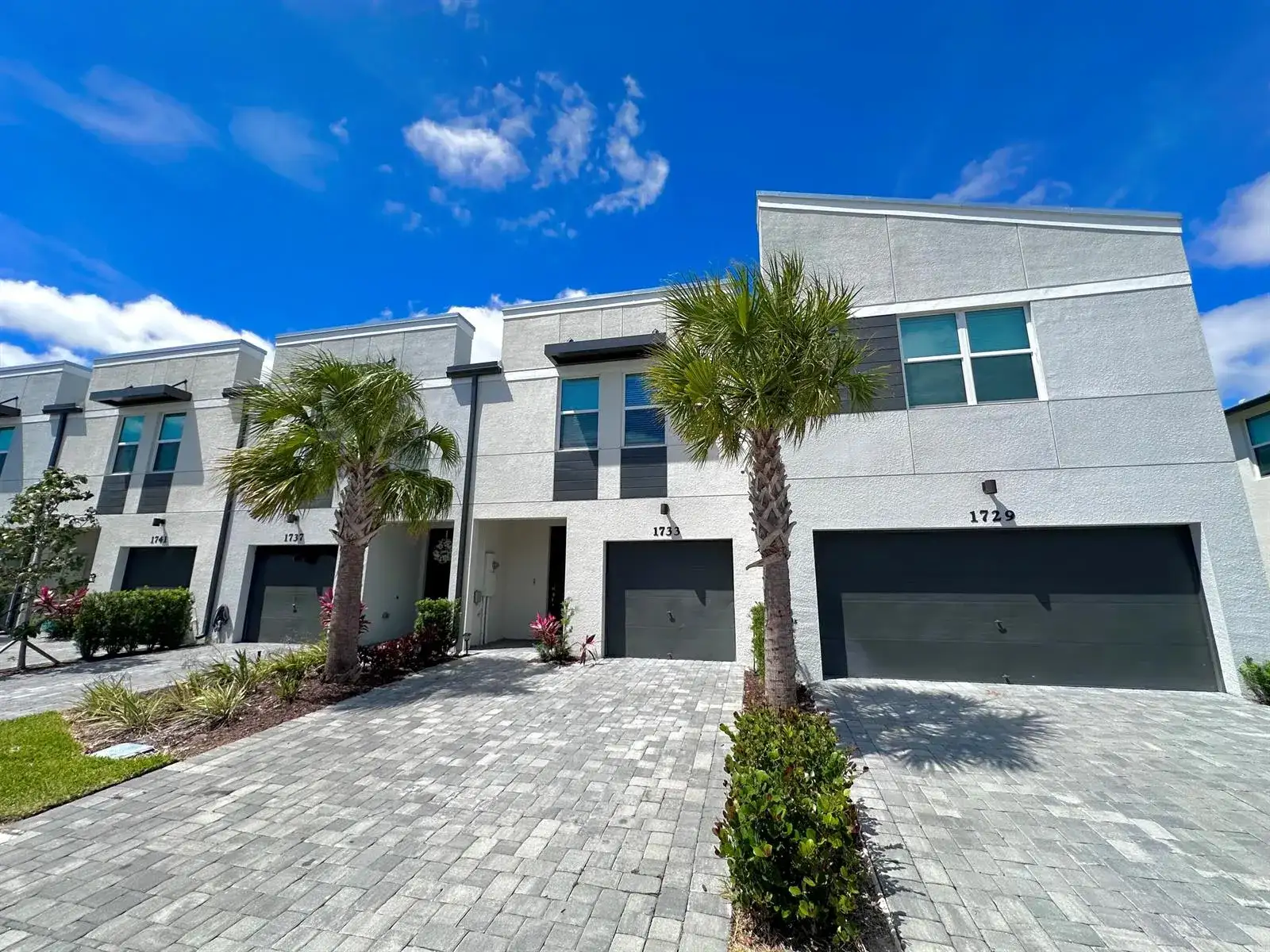 1733 Lindley Street, West Palm Beach FL 33407 photo 2
