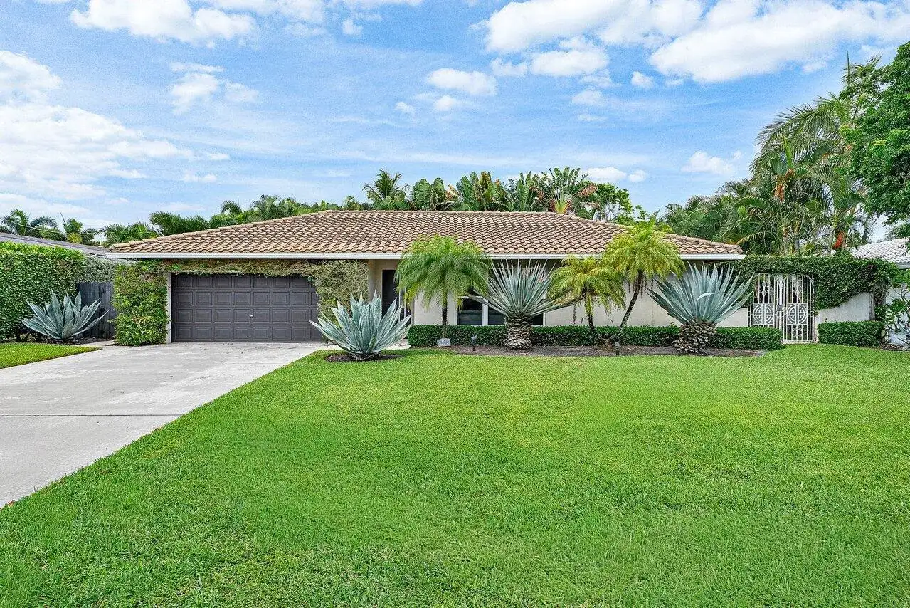 855 BERKELEY Street, Boca Raton FL 33487 photo 2