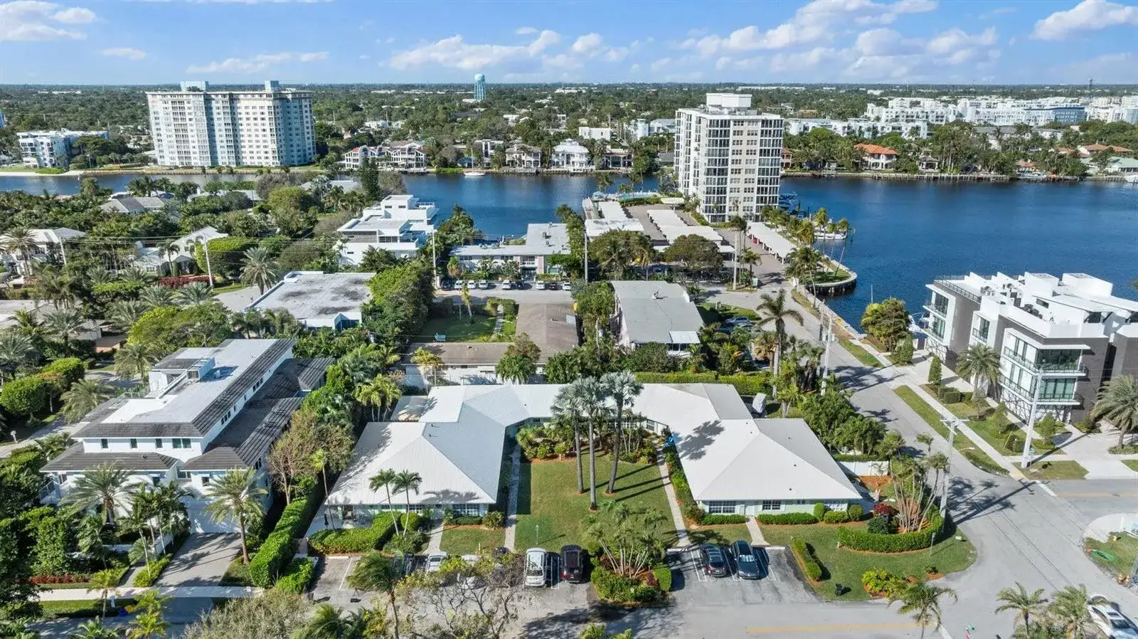 410 Venetian Drive, Delray Beach FL 33483 photo 3