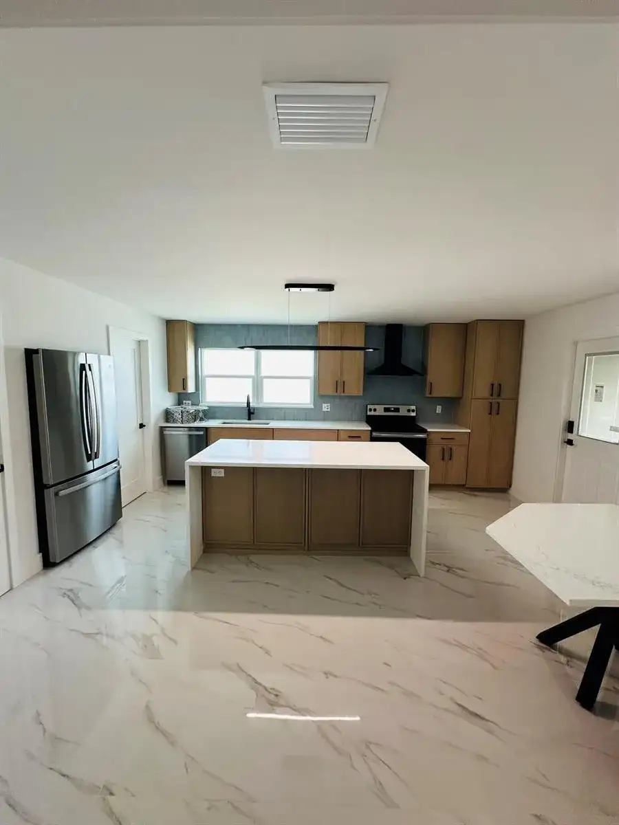 214 SW 4TH Street, Boca Raton FL 33432 photo 3
