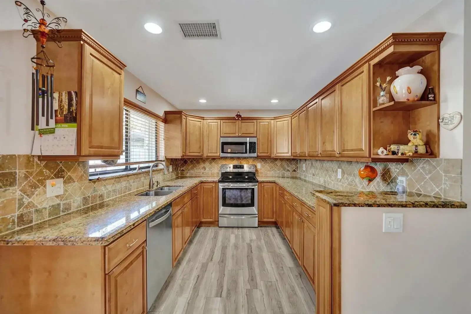 9355 NW 18TH Drive, Plantation FL 33322 photo 3