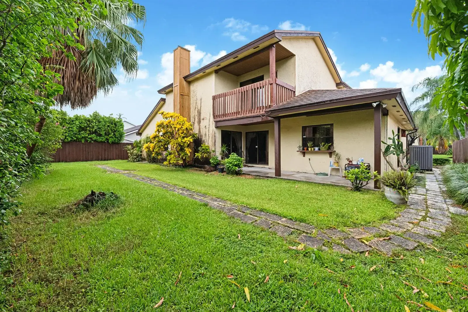 15615 SW 54th Street, Miami FL 33185 photo 2