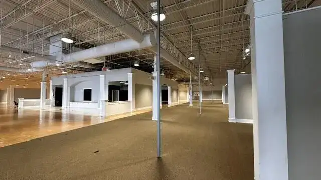 7463 W Colonial Drive, Orlando FL 32818 photo 3