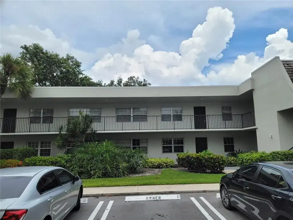 800 E CYPRESS Lane # 202, Pompano Beach FL 33069 photo 2