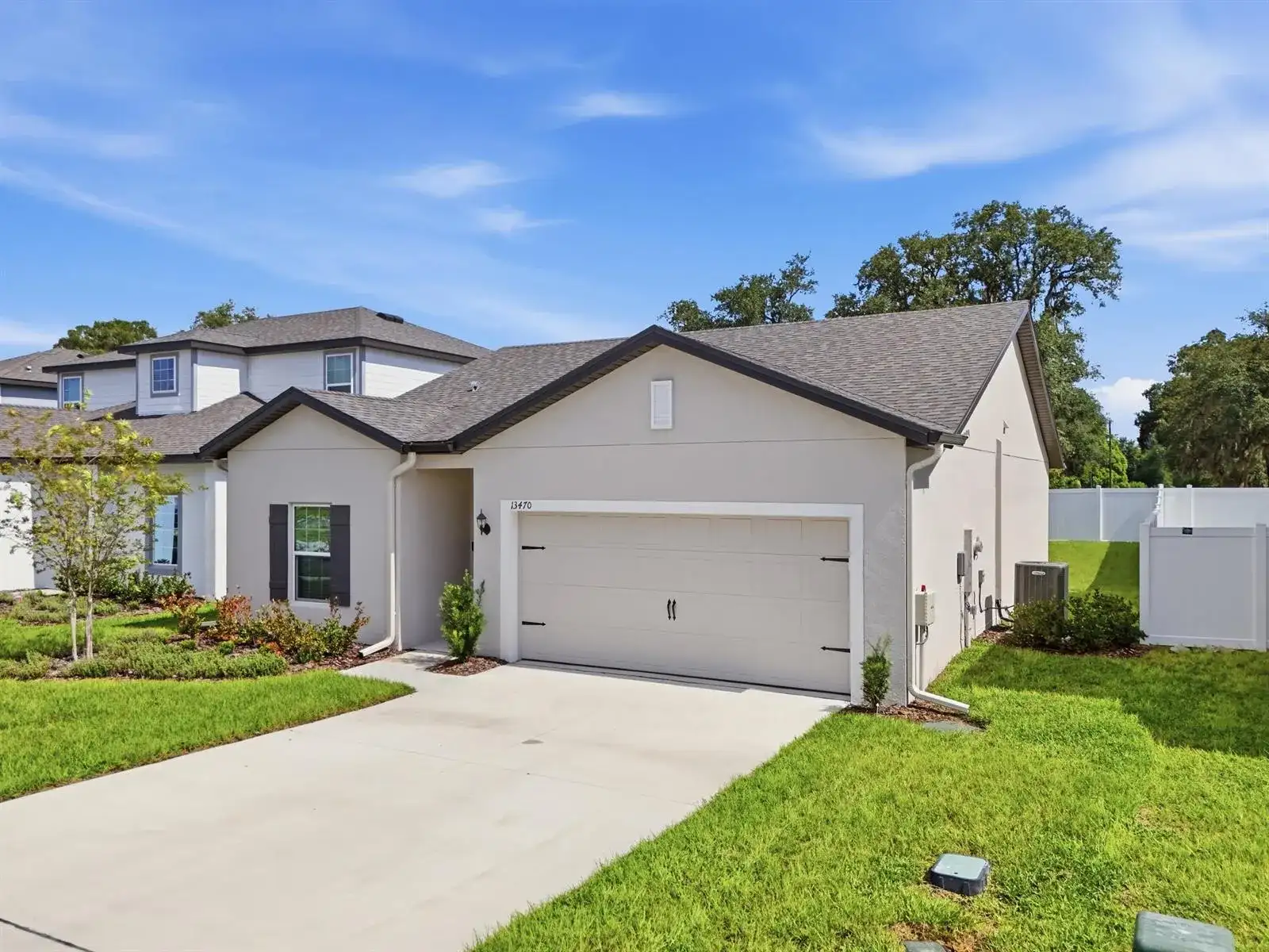 13470 LEAPING WATER Way, FL 34705 photo 2