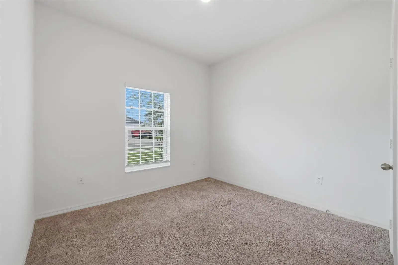 13470 LEAPING WATER Way, FL 34705 photo 3