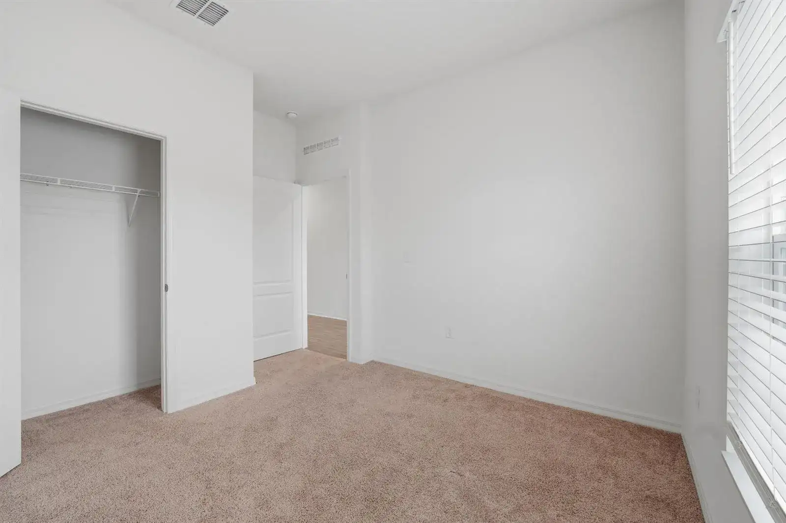 13470 LEAPING WATER Way, FL 34705 photo 4